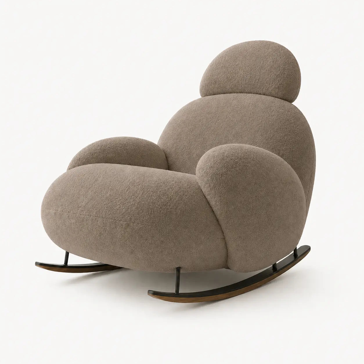 Fauteuil à bascule Nubea brun moka au design organique moderne sur fond clair minimaliste.